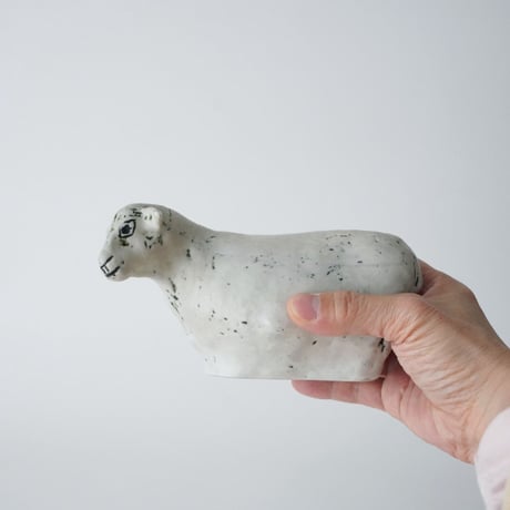 羊のオブジェ