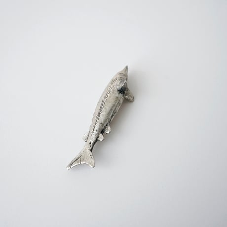 フランス・キャビア（魚）のカトラリーステイ