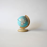 おもちゃの地球儀