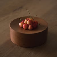 村尾守・分厚い中央がくぼんだ皿/さくら