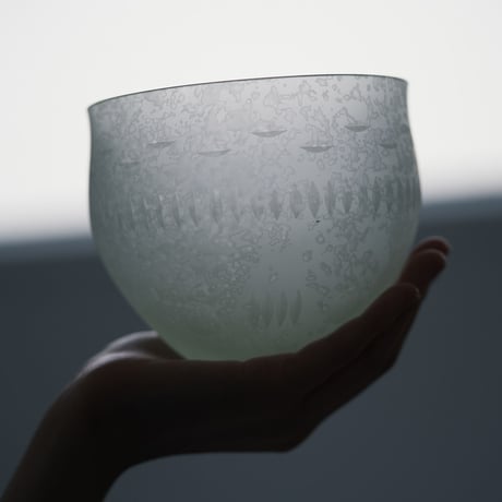 手に収まりのいい花器