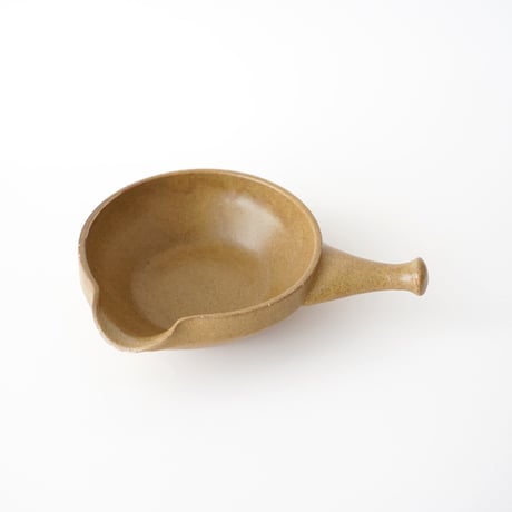 茶色のソースのお皿・白漆継ぎ