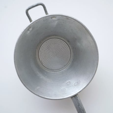 フランス・ビンテージ調理器具 / アルミの漉し器- 2025/07