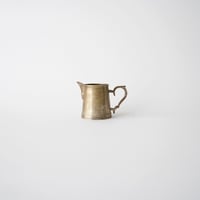 フランス・持ちやすい金属のピッチャー
