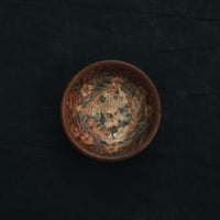 天使が隠れている木の鉢