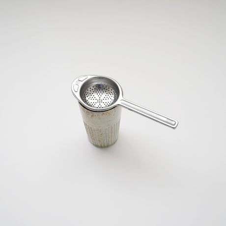 無骨でシンプルなティーストレーナー