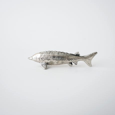 フランス・キャビア（魚）のカトラリーステイ