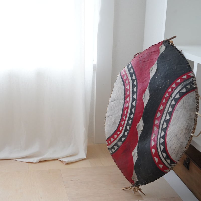 アフリカ マサイ族であろう盾 | kiva（キバ）