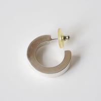 オランダ・大ぶりな丸いシルバーピアス