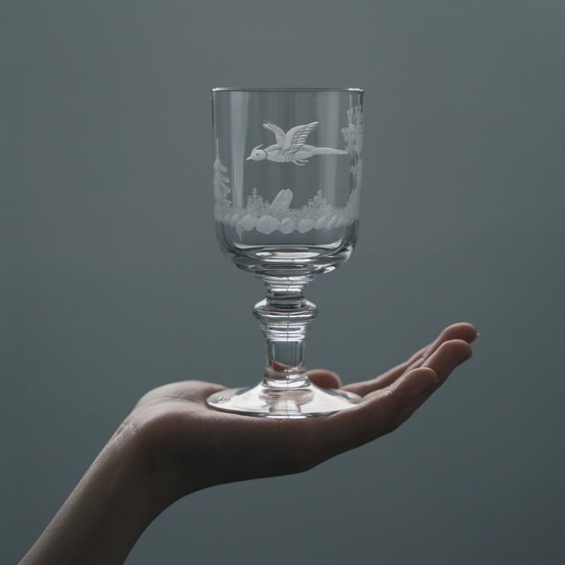 ちょっと小傷 鳥が飛ぶワイングラス | kiva（キバ）