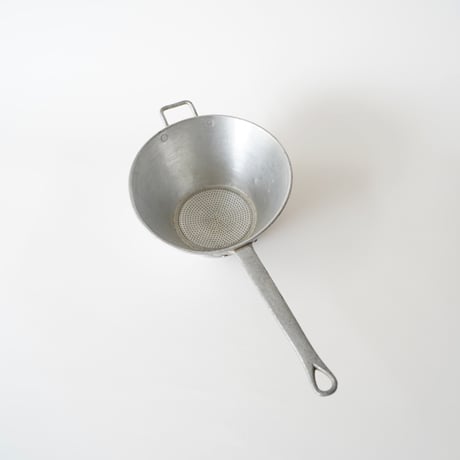 アルミの漉し器