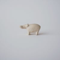 癒しのカバの置き物
