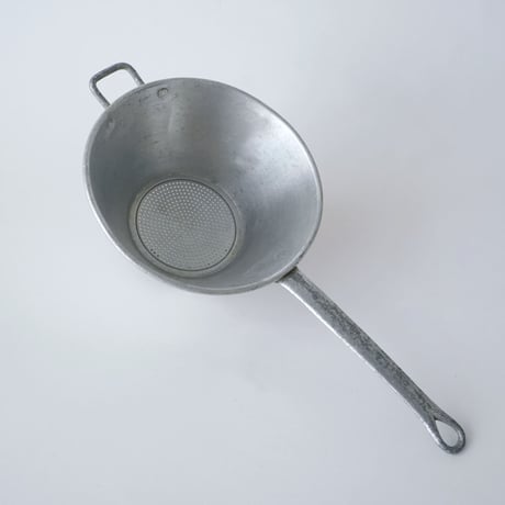 フランス・ビンテージ調理器具 / アルミの漉し器- 2025/07