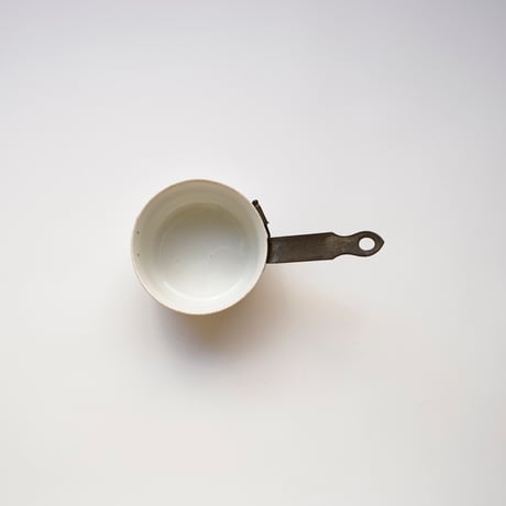 フランス・磁器でできた小さな片手鍋