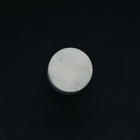 アラバスターでできたグラス①