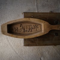 牛の模様のバター作り器