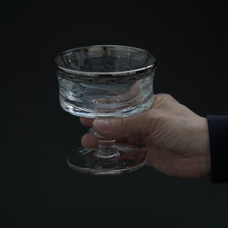 プラチナ彩のシャンパングラス