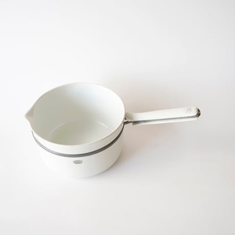 フランス・白磁の片手鍋  ⑥
