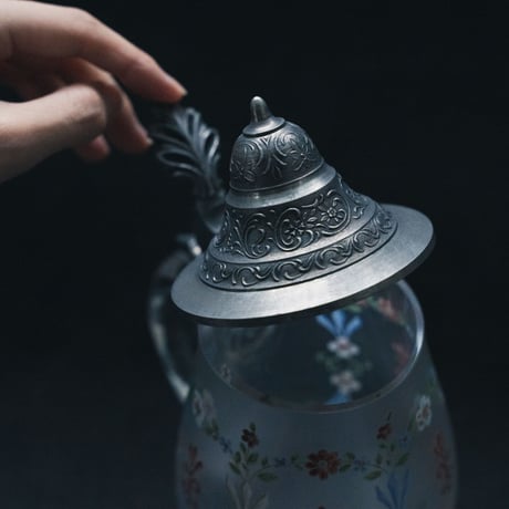 玉虫色のガラスのビアジョッキ②