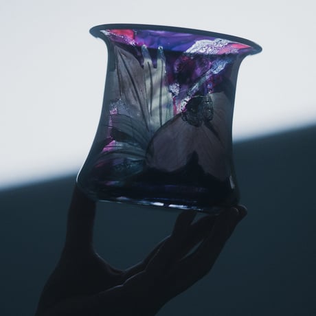 ビオラ柄の花瓶