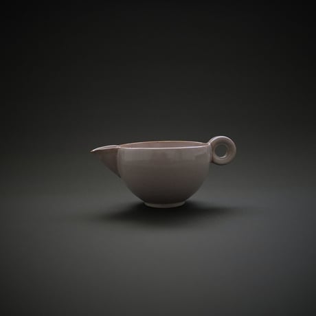 薄いピンクのジャグ