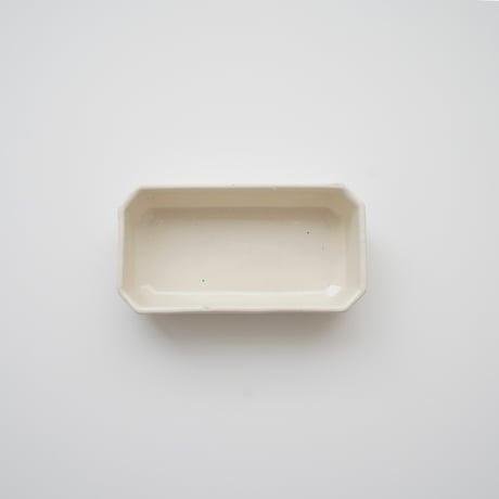 穏やかな色合いの白い蓋もの
