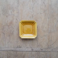 龍の四角い珉平焼