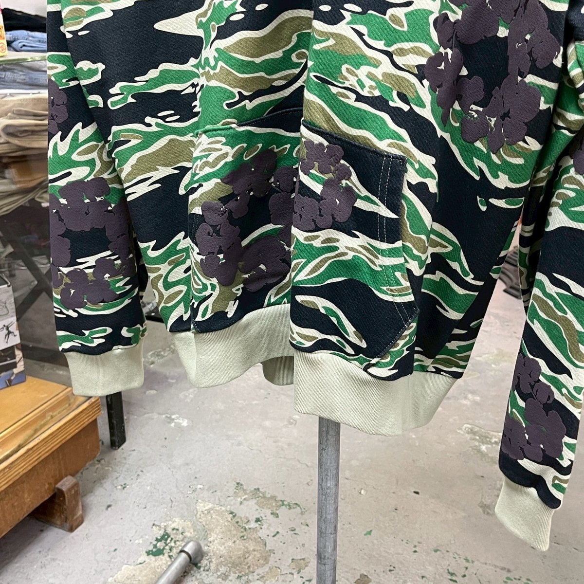 DENIM TEARS GREEN CAMO COTTON WREATH ZIP HOODIE