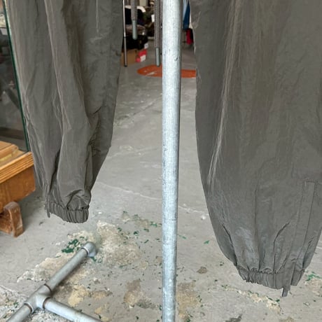 ESSENTIALS NYLON TRACK PANT INK XS 92070