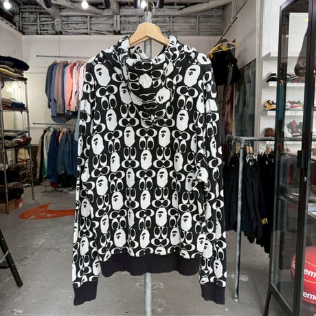 A BATHING APE × COACH LOGO AOP SWEAT HOODIE WHITE/BLACK XL 001PPH731901C 73971