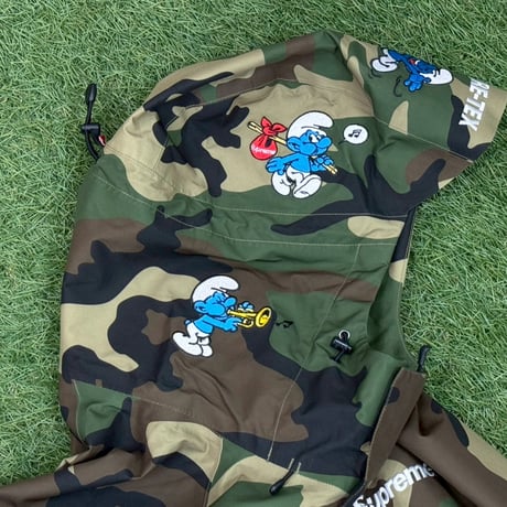 Supreme × SMURFS GORE-TEX SHELL JACKET CAMO MEDIUM 75642