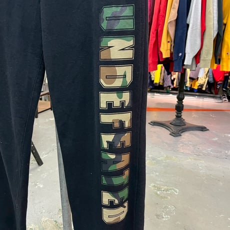 UNDEFEATED CAMO LOGO SWEAT PANT BLACK XL 60143