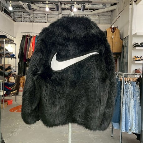 NIKE × AMBUSH REVERSIBLE FAUX FUR JACKET BLACK