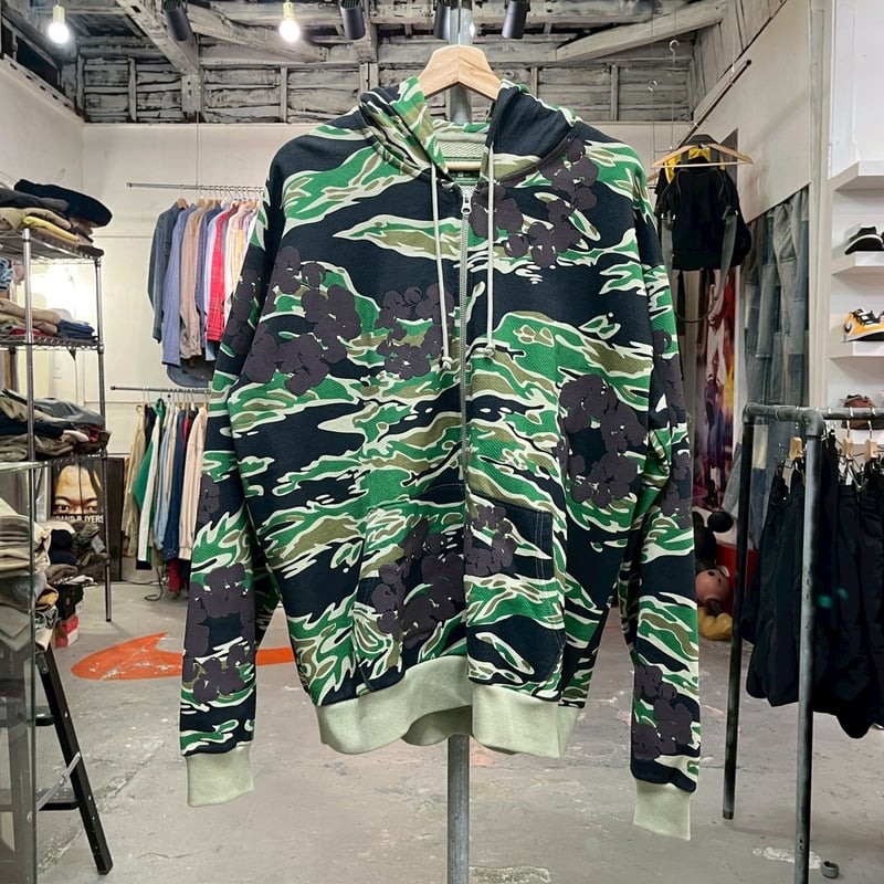 DENIM TEARS GREEN CAMO COTTON WREATH ZIP HOODIE
