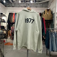 ESSENTIALS 1977 LOGO KNIT HOODIE  WHEAT MEDIUM 06126