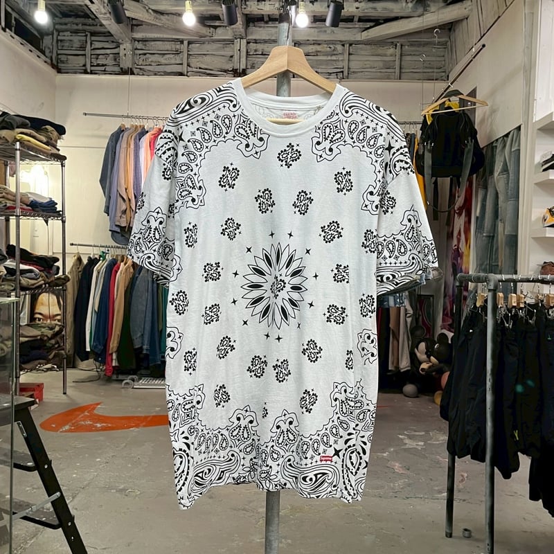 Supreme × HANES BANDANA TAGLESS TEE WHITE LARGE