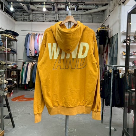 WIND AND SEA LOGO SWEAT HOODIE MUSTARAD MEDIUM 26450
