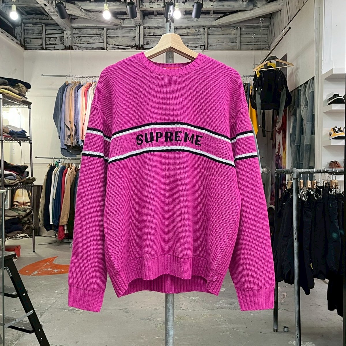 Supreme CHEST STRIPE SWEATER PINK LARGE 26412 |