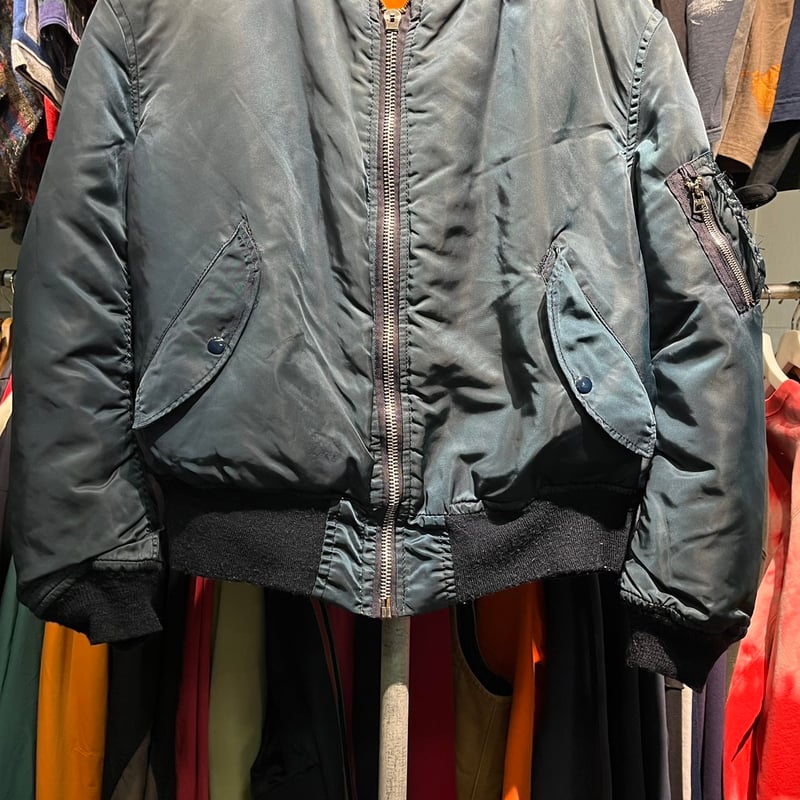ALPHA 90S MA-1 FLIGHT JACKET NAVY LARGE 49625 | ALPHA 90S MA-1 FLIGHT JACKET NAVY LARGE 49625 |
