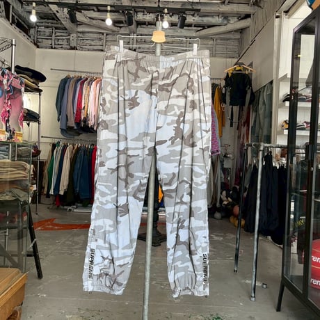 Supreme REFLECTIVE CAMO WARM UP PANT XL 56023