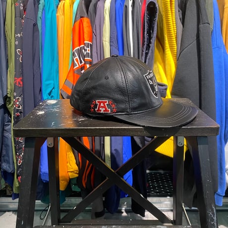 RAIDERS 90S LEATHER LOGO CAP BLACK 17975