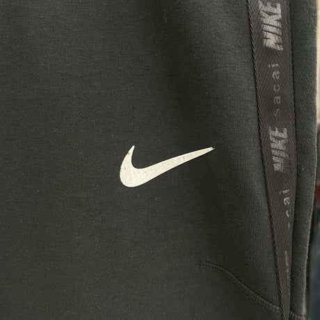 NIKE × sacai NRG SIDE LINE FLEECE PANT BLACK MEDIUM CZ4698-010 23130