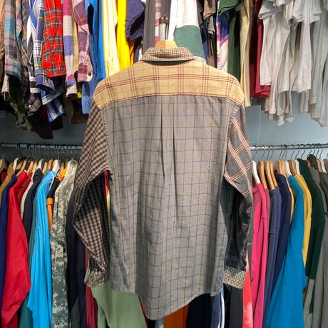 BROOKS BROTHERS CRAZY PATTERN BD SHIRT MEDIUM 00573