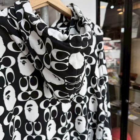 A BATHING APE × COACH LOGO AOP SWEAT HOODIE WHITE/BLACK XL 001PPH731901C 73971