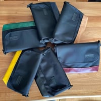 メッセンジャーバッグ(中)