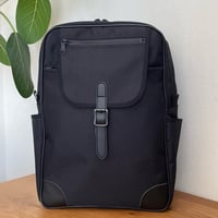 METALUXE® Toughファスナーリュック