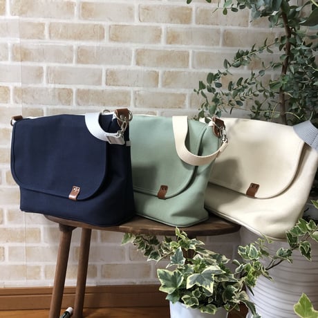 倉敷帆布のショルダーバッグ