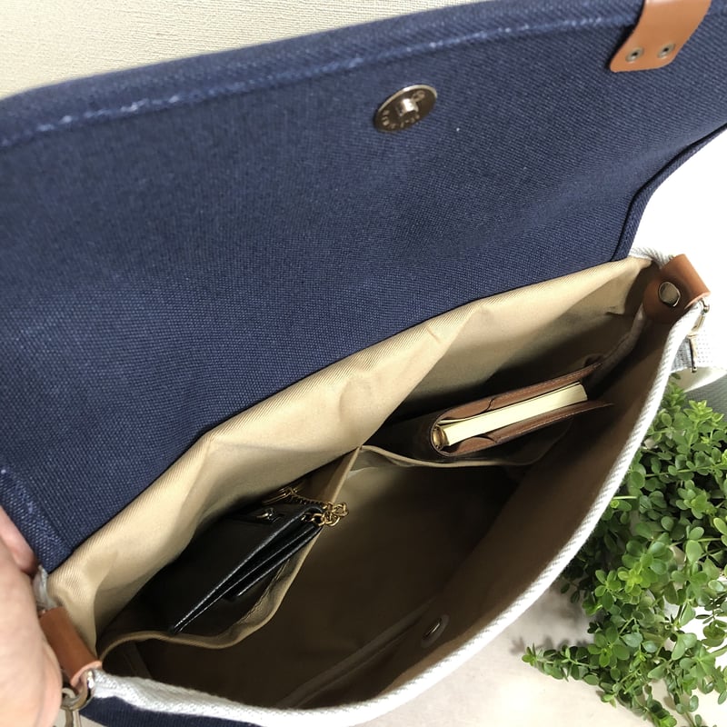 倉敷帆布のショルダーバッグ | MITTAG