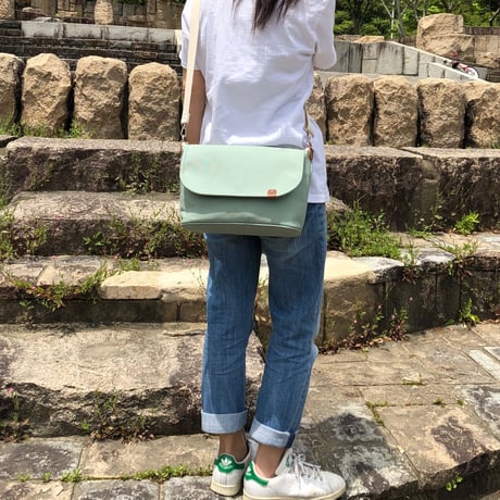 倉敷帆布のショルダーバッグ