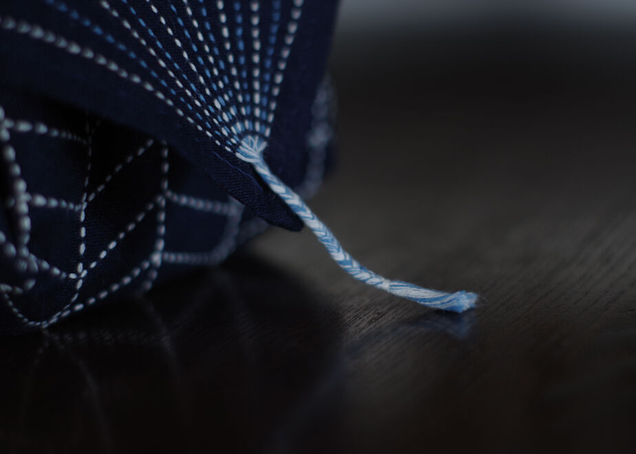 刺し子の風呂敷（割菊と杉綾） | 種